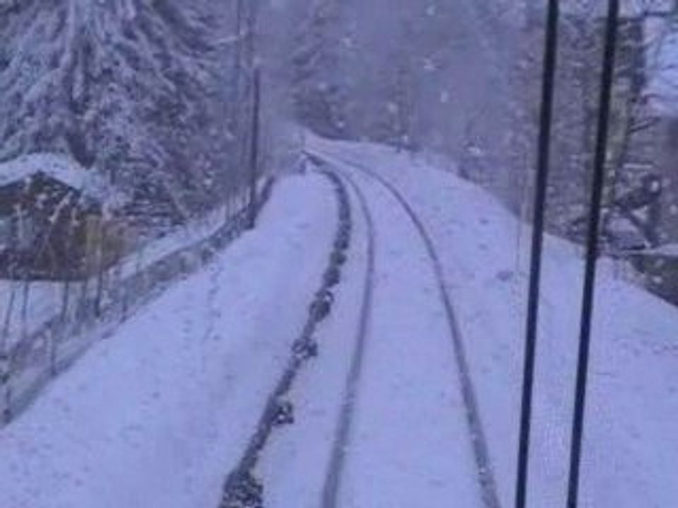 Mont-Blanc express sous la neige montage