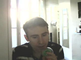 Wiwi égratigne "Le paradis espagnol"