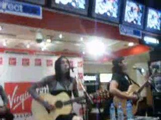 Metro Station - Kelsey @ Paris Virgin Megastore 25 March