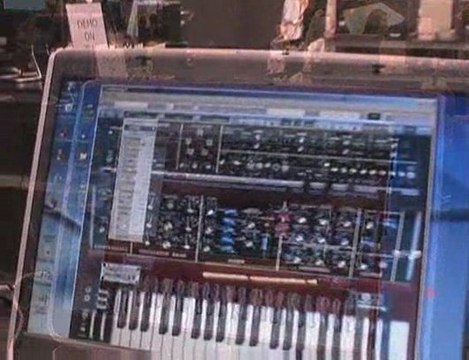 Arturia MiniMoog V2 (La Boite Noire)