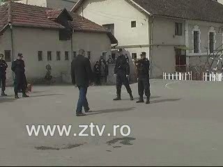 Jandarmeria la scoala Simion Barnutiu Zalau