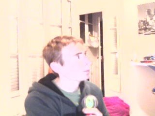 Wiwi égratigne "Mary's mamma"