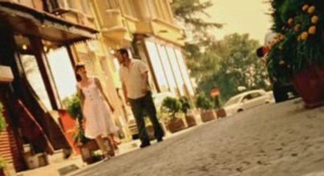 SEZEN AKSU - HERŞEYİ YAK (O KADIN)