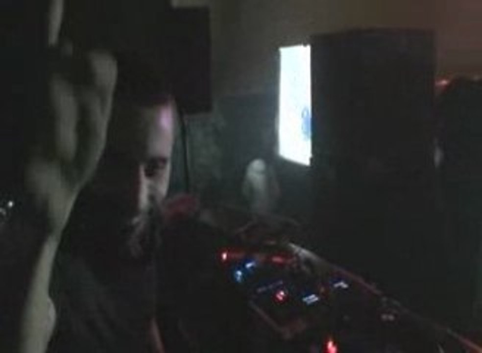 spacetraker@clakthenoise2