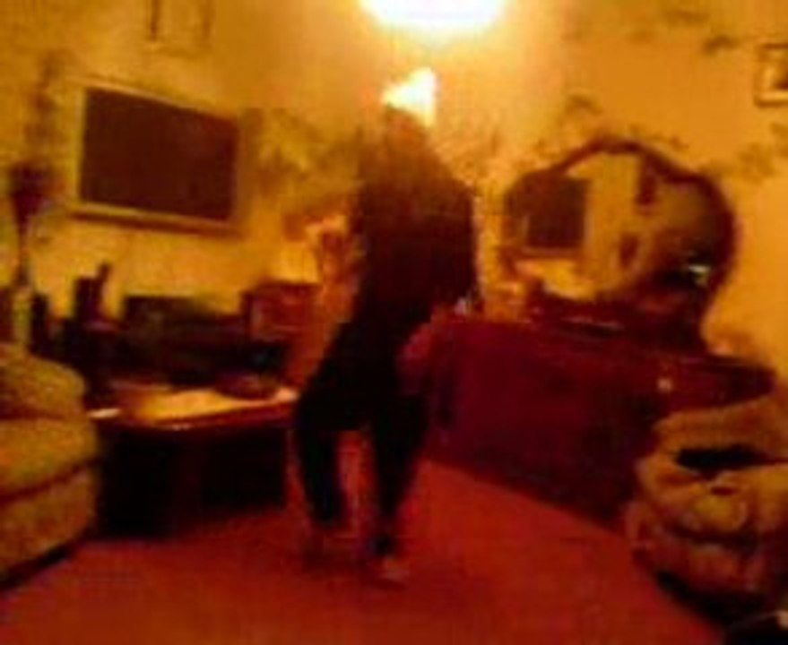 jO-Breezy danciing'