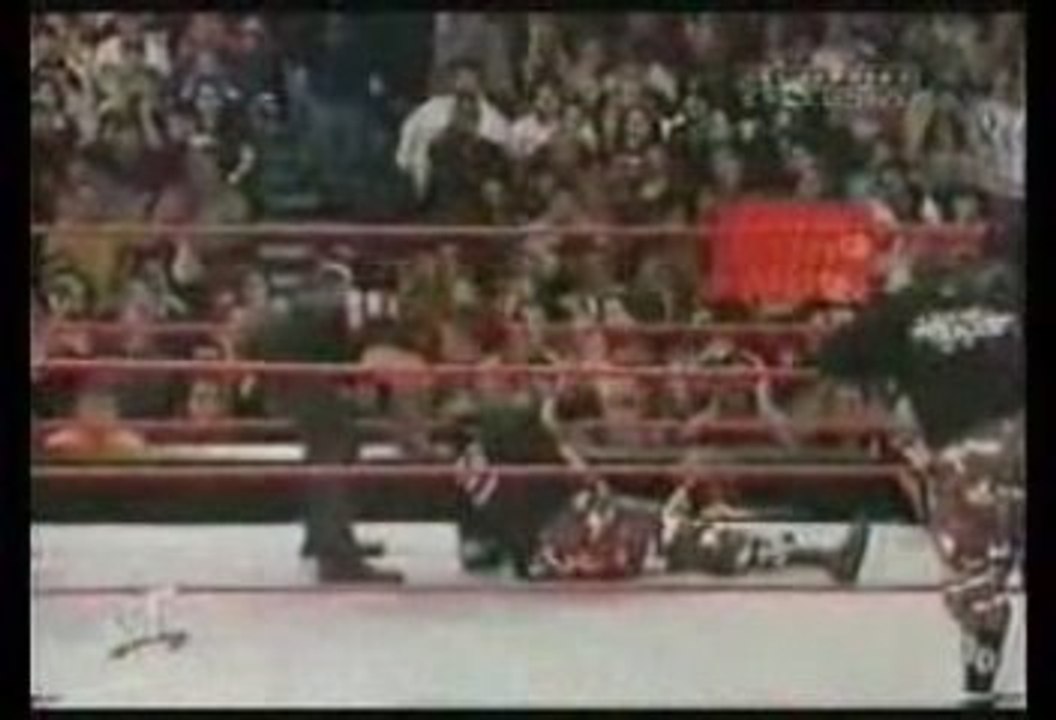 Kane & Undertaker vs Dudley Boyz Raw 05/02/2001 part. 1