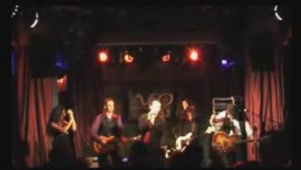 Gecko Palace : Run On (God's Gonna Cut You Down)