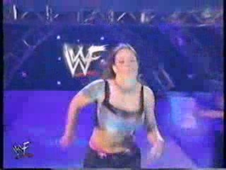 Lita vs Ivory