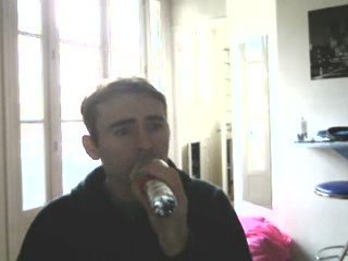 Wiwi égratigne "Les mots"