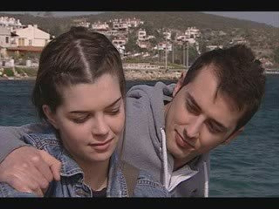 kendine iyi bak bir veda değil elvada cümlesidir şiir