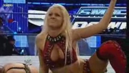 Maria and Eve vs Michelle Mccool and Maryse