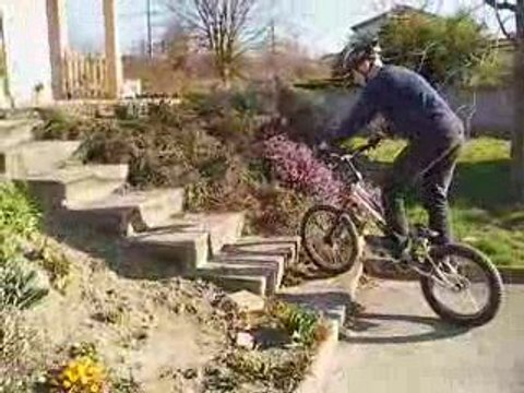 Monty koxx velo trial yannick