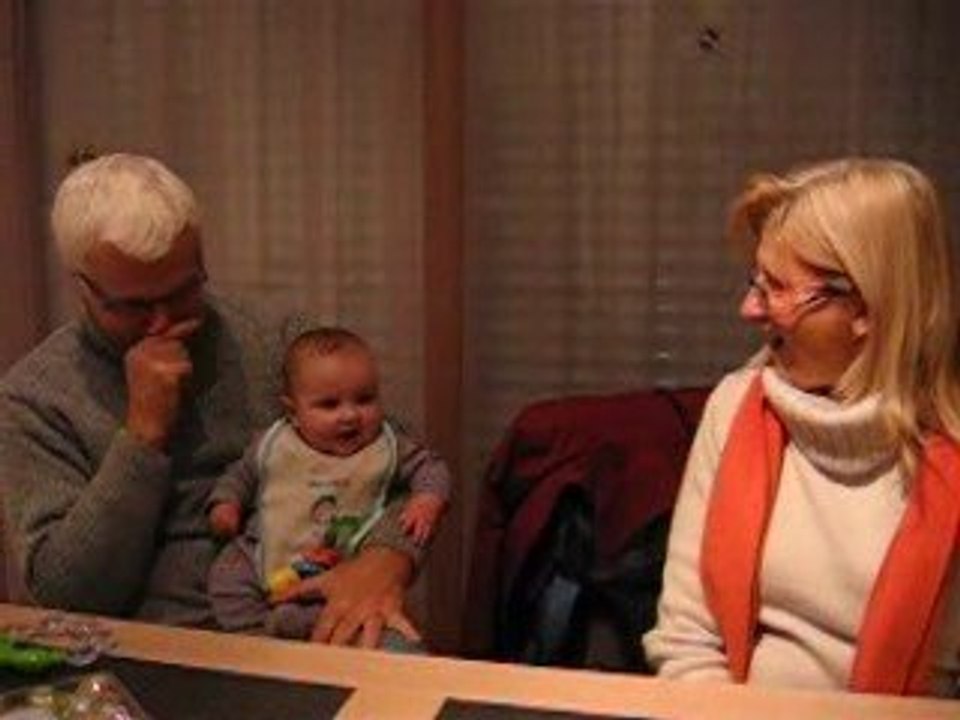 Solene discute avec mamie danielle