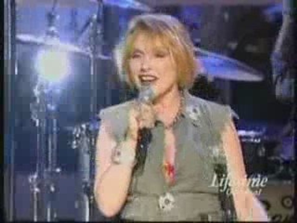 Shirley Manson And Debbie Harry - Bounce Along