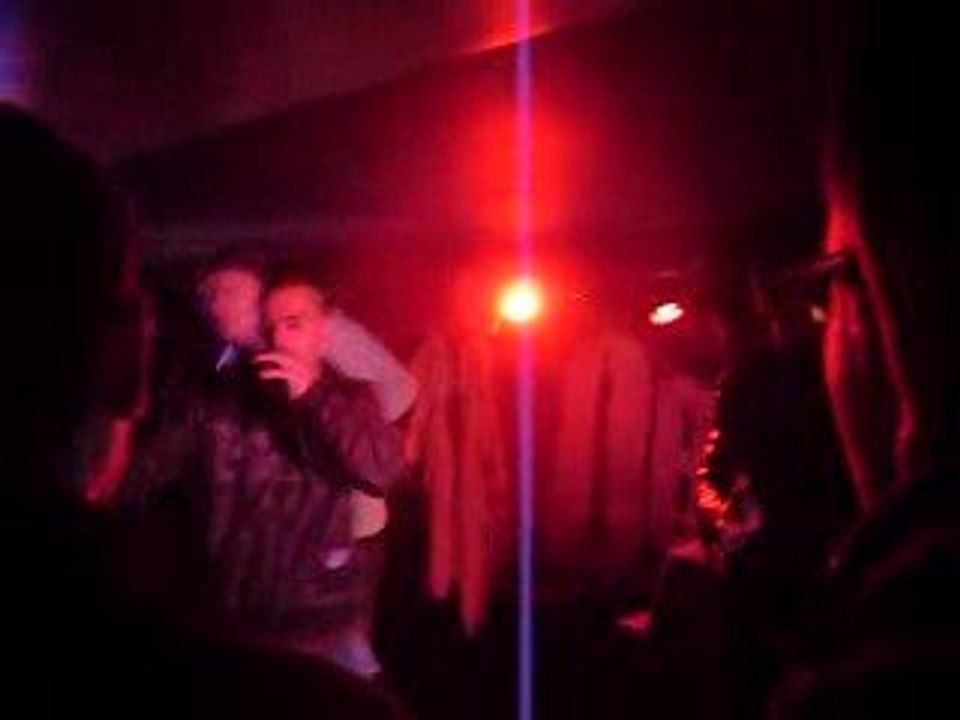 La jonction cave aux poetes extrait