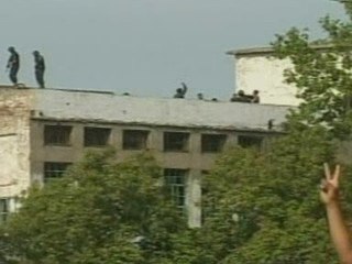 Commandos storm Pakistan police academy and end siege