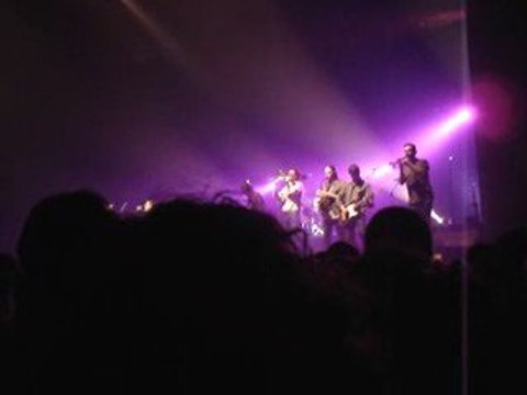 01 - Benabar - Y a une fille qu'habite chez moi - 29 mars 20