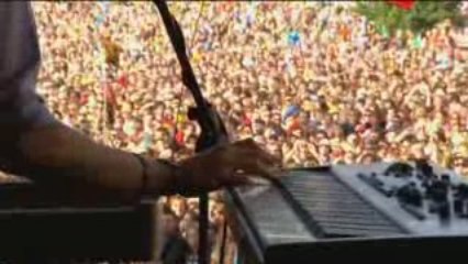 The Raconteurs - Consoler of the lonely [Glastonbury '08]