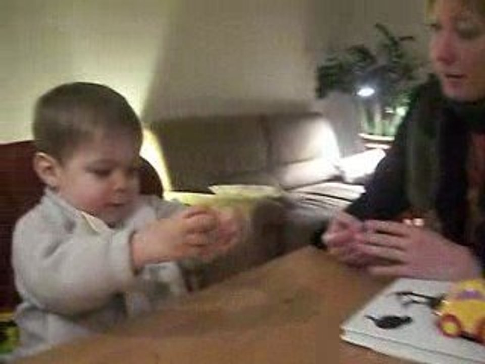 Tom chante avec eva
