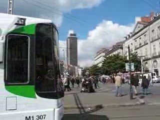 Nantes : Tram et Tour Bretagne