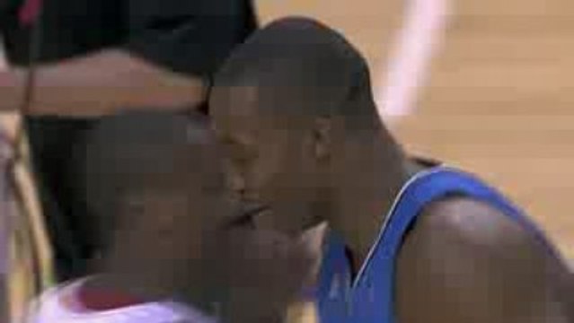 NBA Howard grabbed 18 rebounds, passing Wilt Chamberlain as