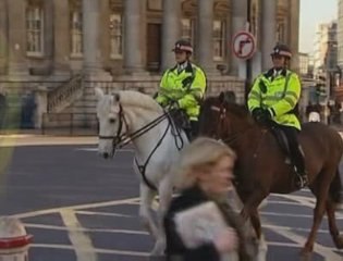 Residents Complain over the G-20 Summit in London, UK