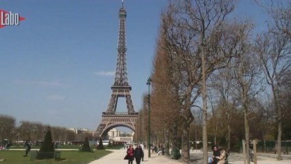 Et si on peignait la Tour Eiffel en rose saumon?