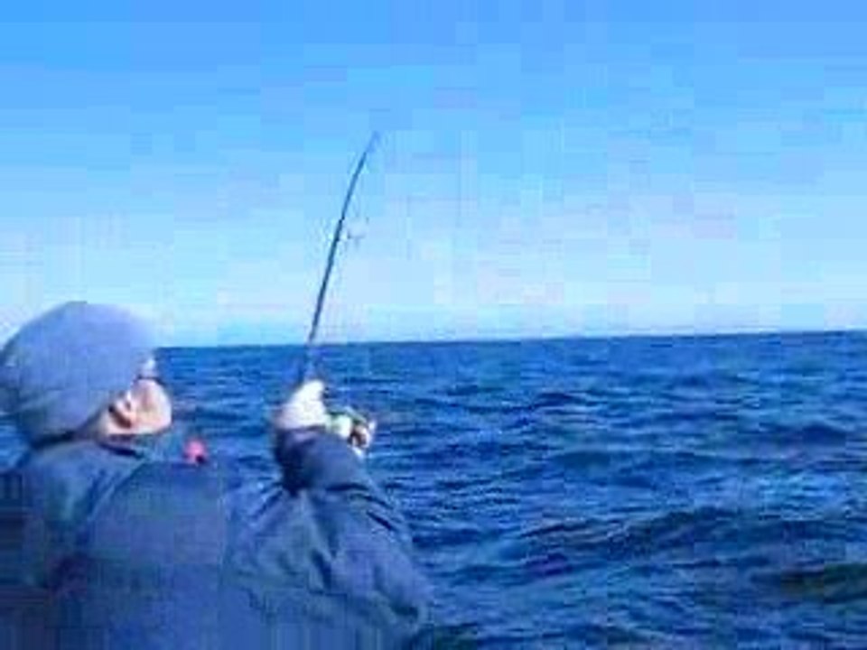 Picho Manu et son premier gros bar de la saison...3.2 kgs