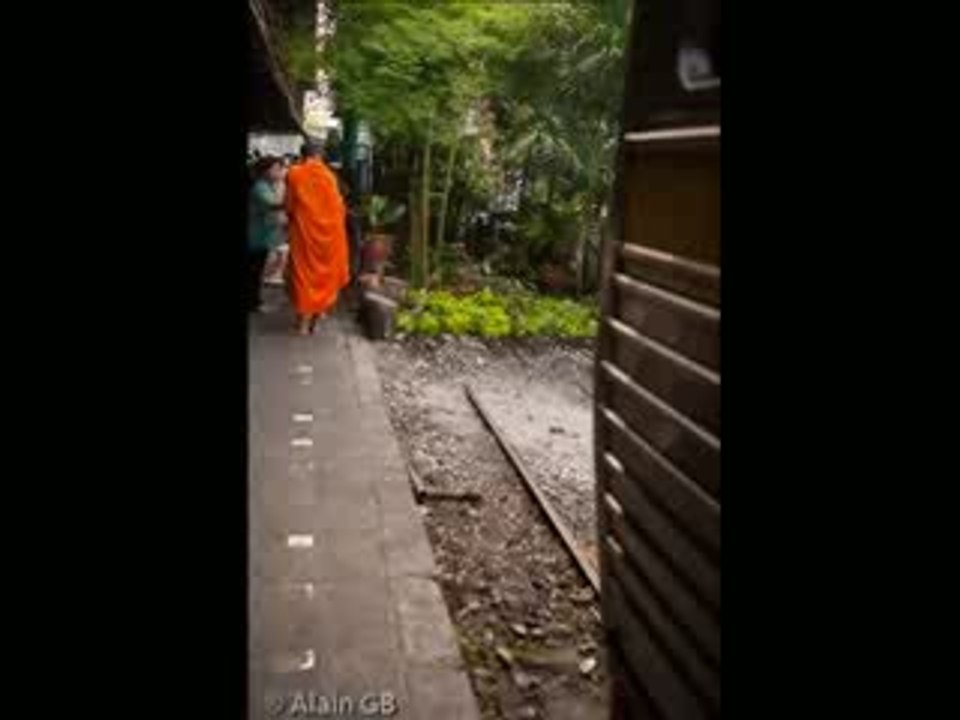 Le petit train fait son marché