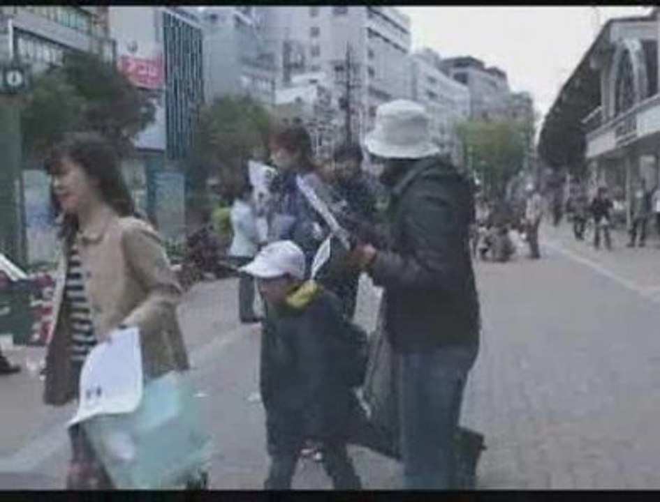 Japanese Falun Gong Protest CCP Officials Visit