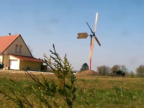 Grandvilliers : une éolienne à la maison