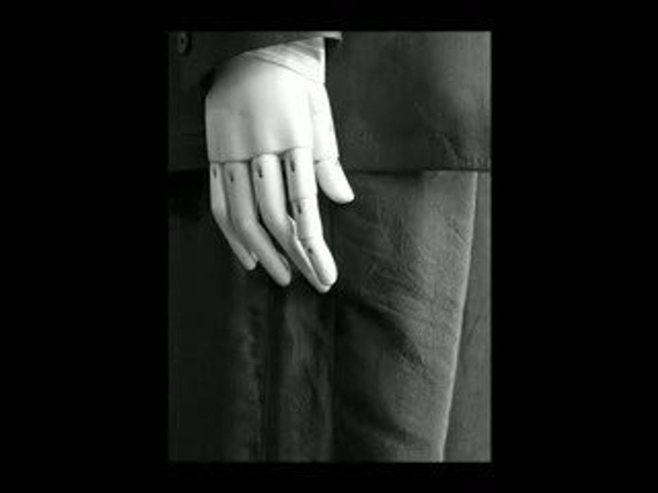 "Zoom Out" - Hands