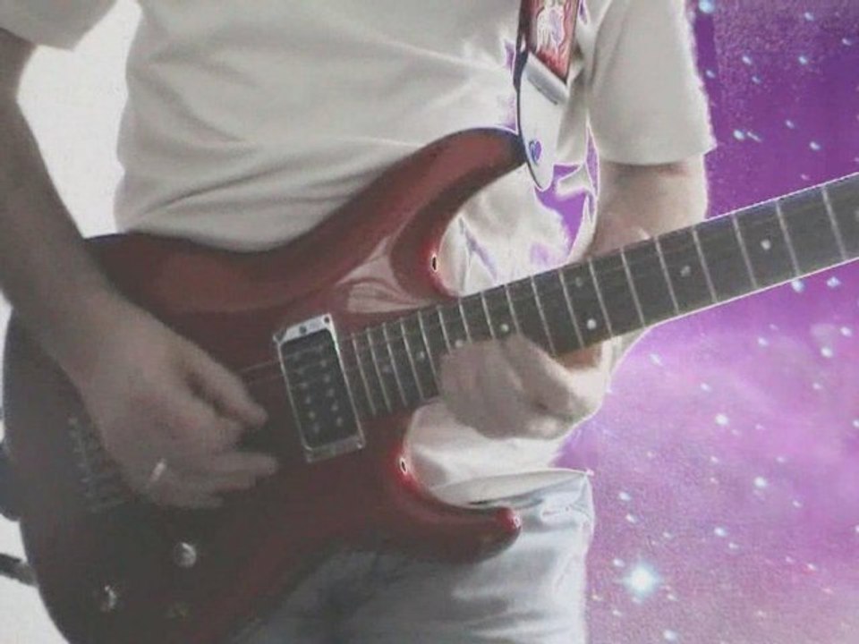 QUEEN -WE WILL ROCK YOU solo cover