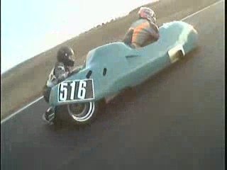 camera emb sur tete Pilote side-car