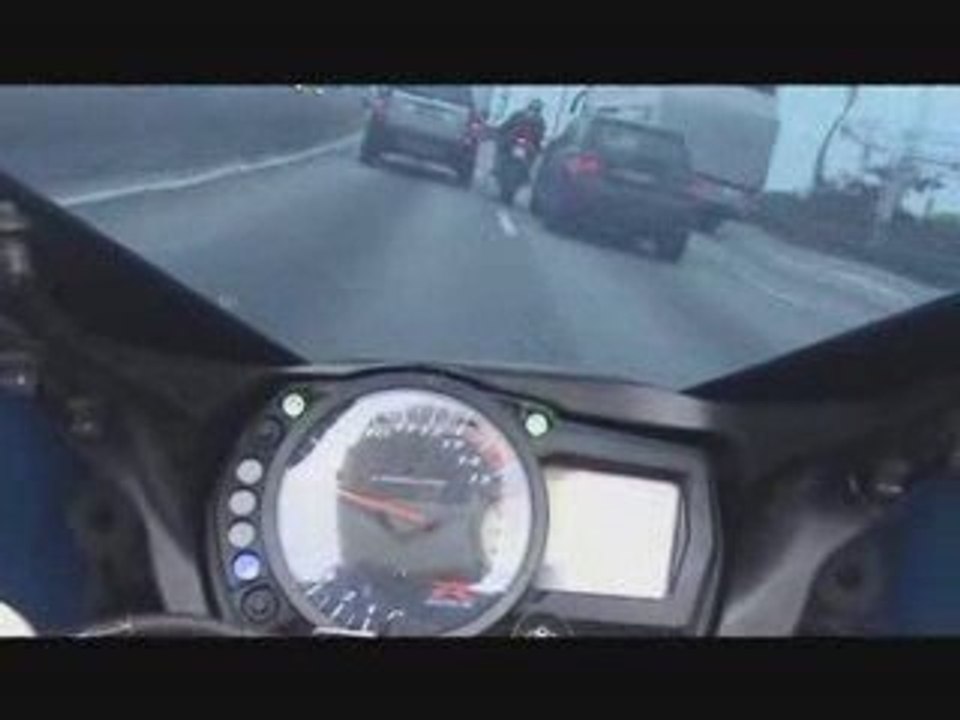 Moto vs police 2/4