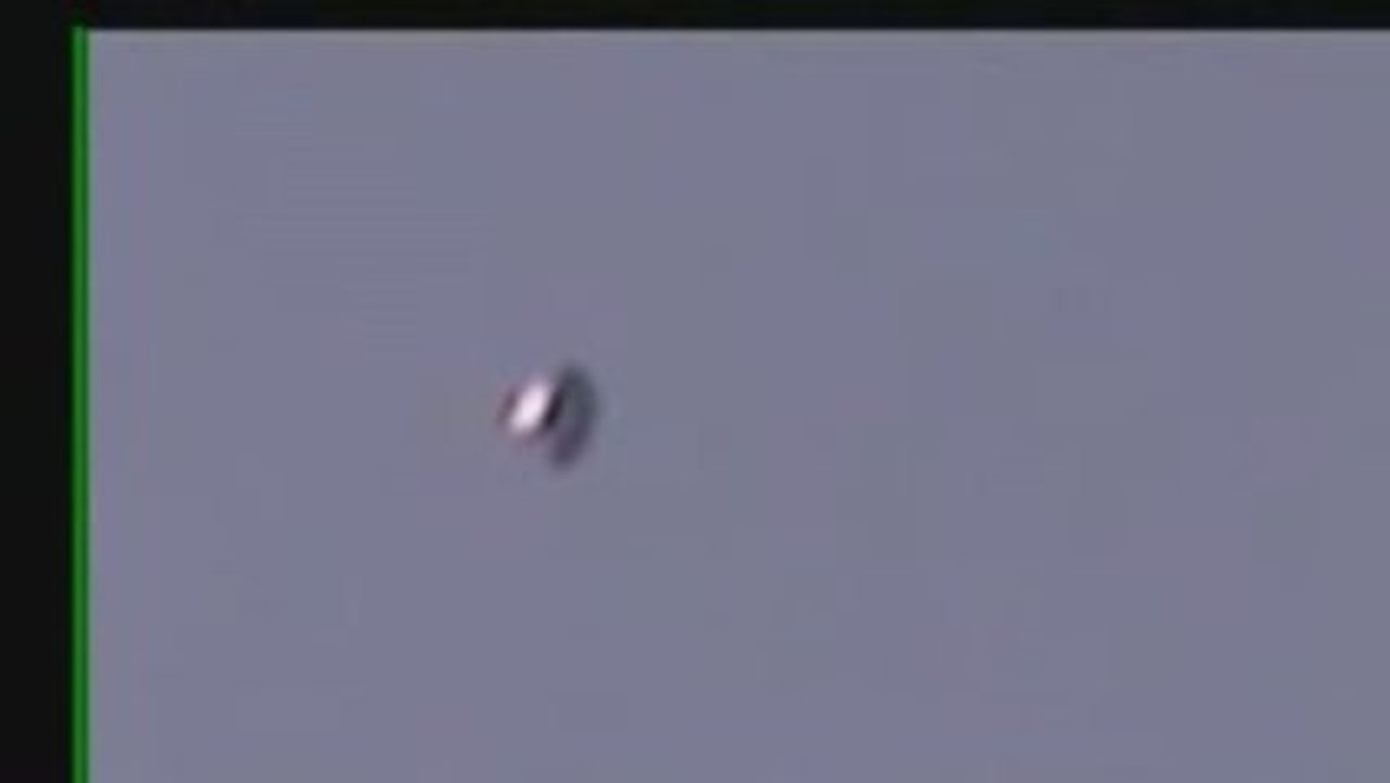 UFO_Disk_Daylight_Stirling_City_(stabilized)