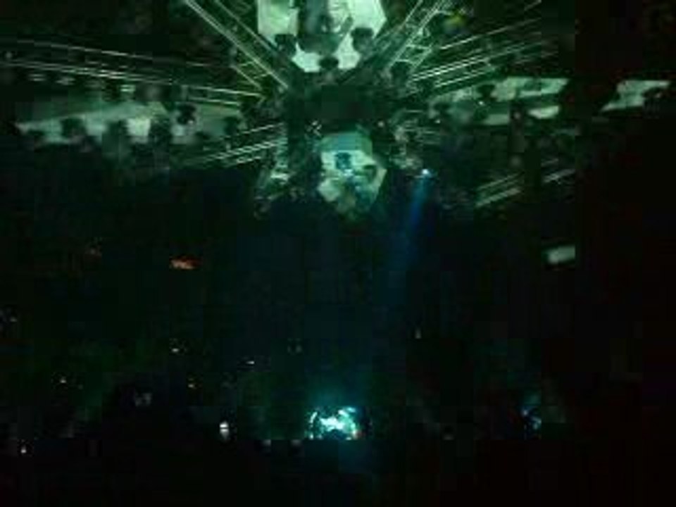 Metallica-Master Of Puppet Solo @Bercy 1 Avril 2009