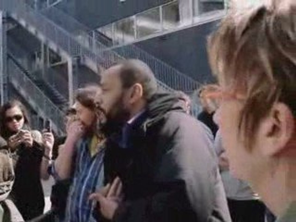 Action Anti-FA contre dieudonné Action Anti-Fasciste