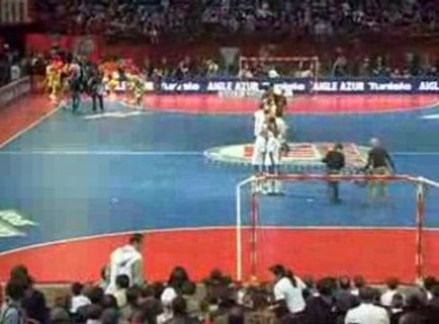 entrée des joueurs du PSG et de France 98 à berçy