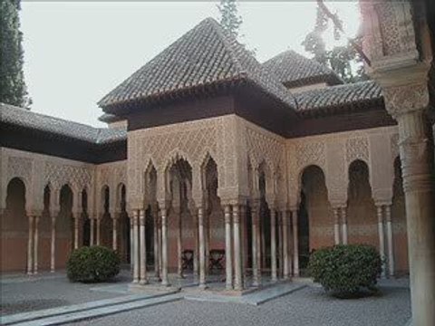 Entre les lilas blancs