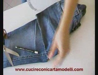 Come riciclare un pantalone jeans e trasformarlo in un sh...