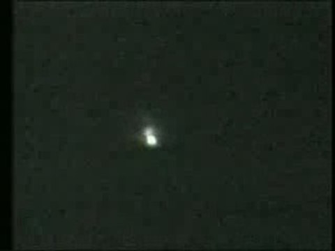 DIAMOND SHAPED UFO, OVNI, POSSIBLE MILITARY CRAFT, Video