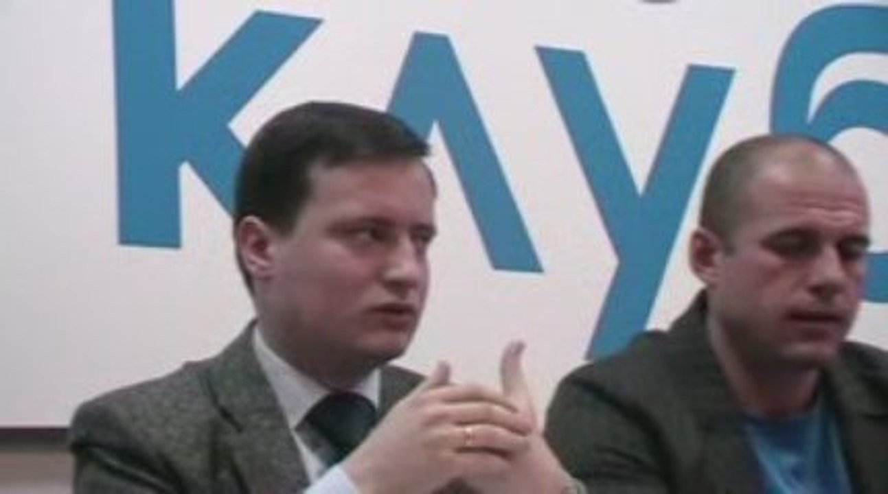 Виступ Андрія Юсова під час круглого столу в місті Суми