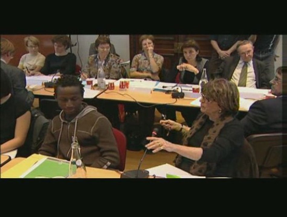 Martin Hirsch lance  la commission sur la politique jeunesse