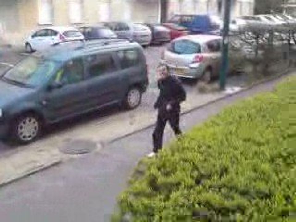 Le fou qui danse la samba à #CriC #91300