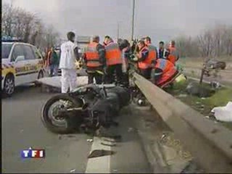 Accident moto mortel - Vidéo Dailymotion