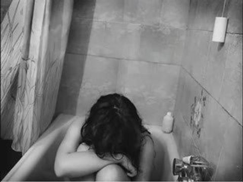 İclâl AYDIN ( Seni Seviyordum ve Sen Bilmiyordun )