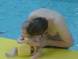 Petite Louise et les bébés nageurs3
