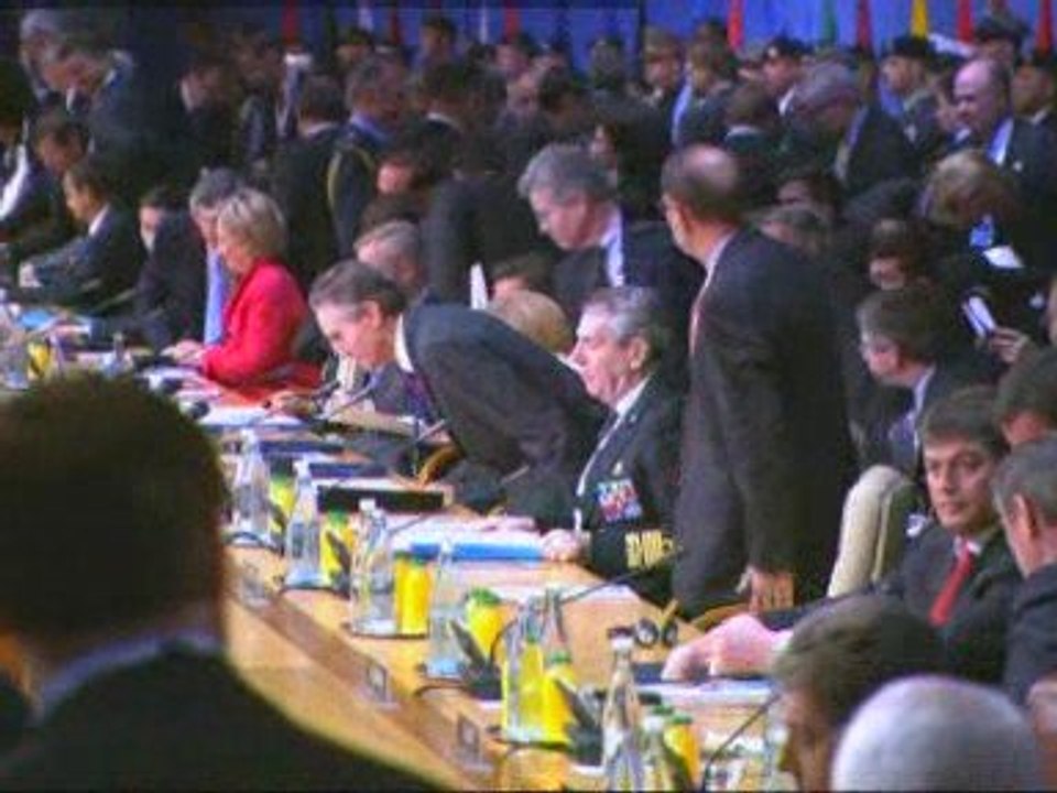World leaders meet at Nato summit