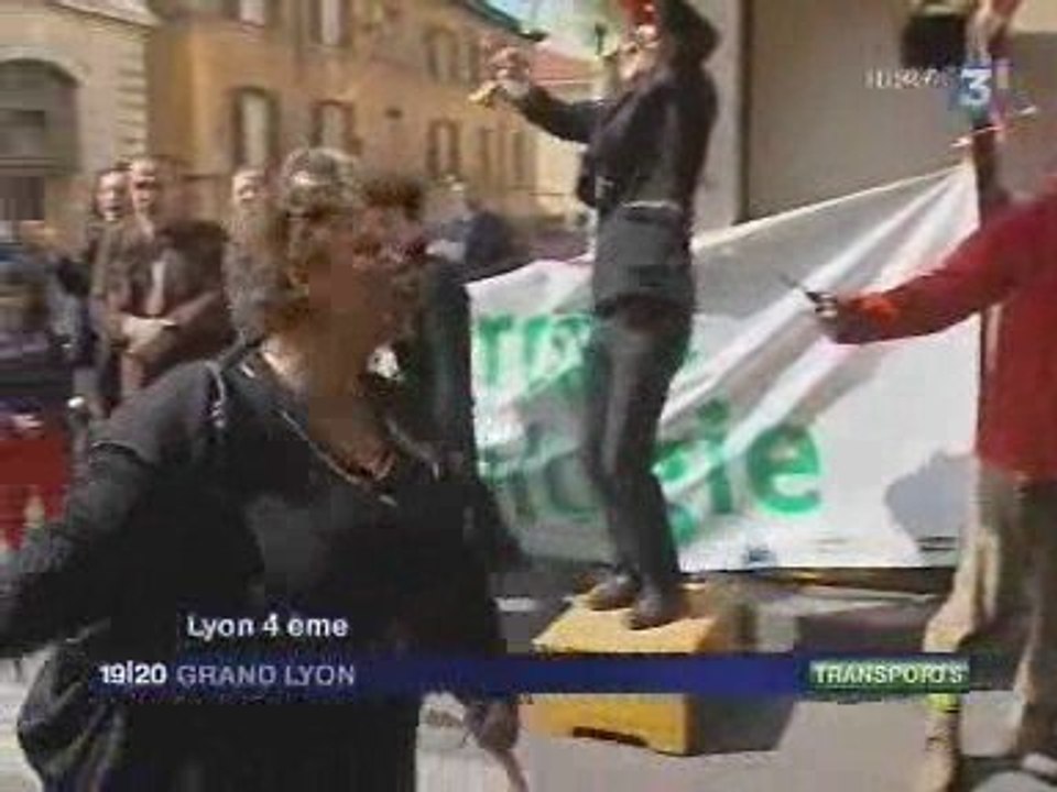 France 3 Lyon 1er avril 2009 - Le remonte vélo